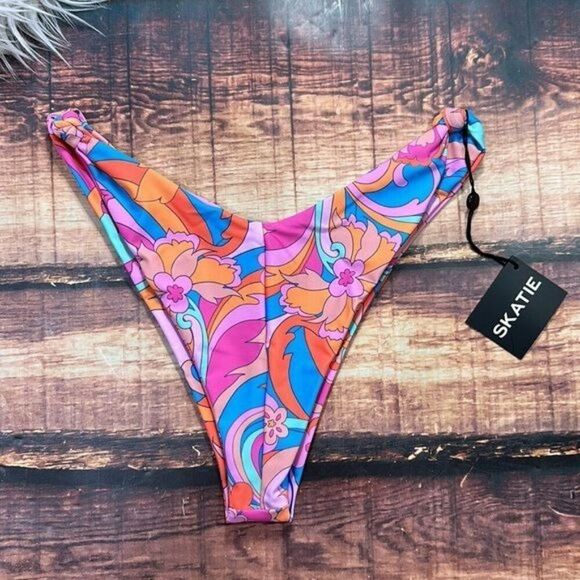 Skatie Suzanne Bottom Lanai Swim Bikini - Picture 8 of 9